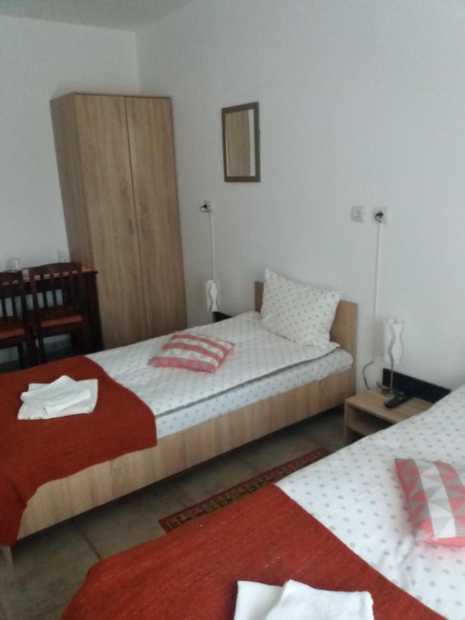 Cazare Neu-Arad Autostrada Apartment Ngoại thất bức ảnh