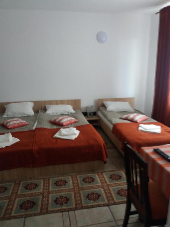 Cazare Neu-Arad Autostrada Apartment Ngoại thất bức ảnh