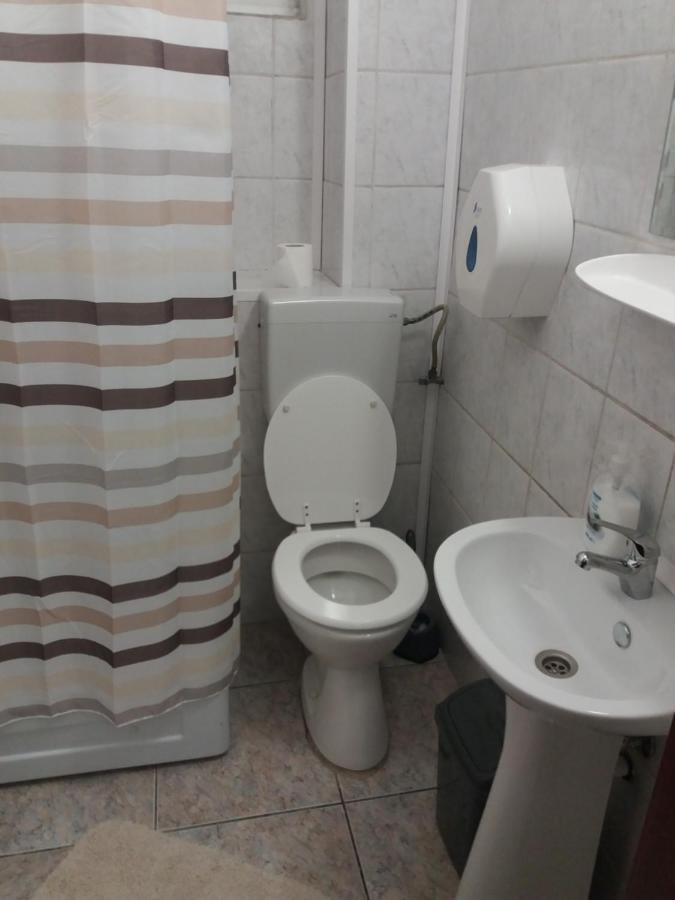 Cazare Neu-Arad Autostrada Apartment Ngoại thất bức ảnh