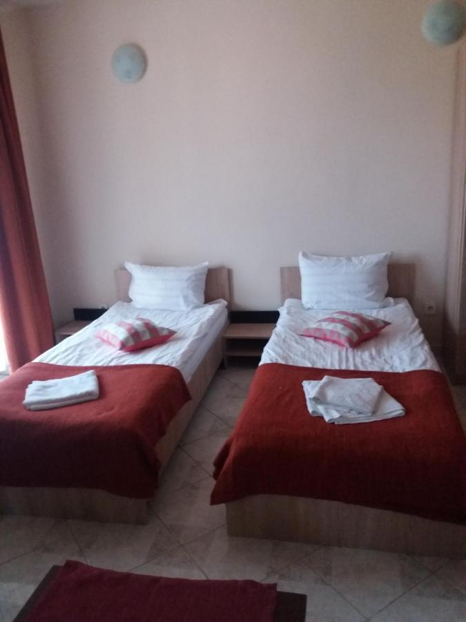 Cazare Neu-Arad Autostrada Apartment Ngoại thất bức ảnh